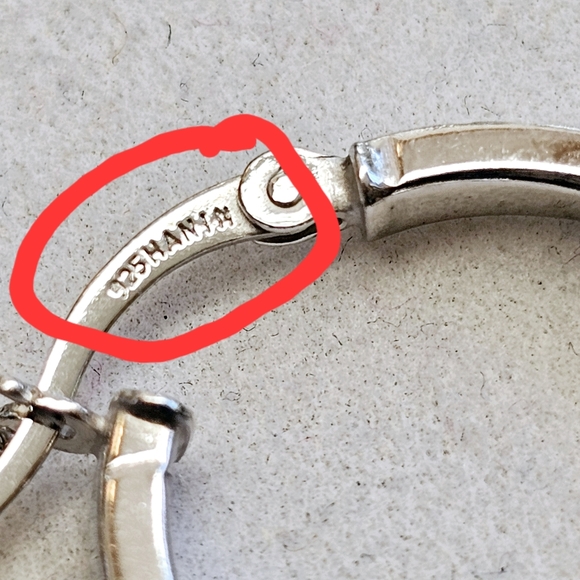 SET! Vera Wang 925 Flower Necklace & 925 Twisted Diamond-Cut Hoop Earrings SET! - Picture 13 of 16